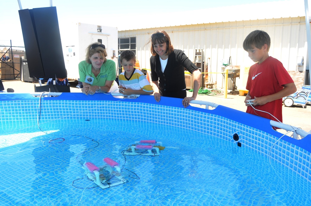 SPAWAR senior scientist supports ONR's SeaPerch ROV Program