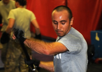 Deployed soldier sets sights on boxing ring