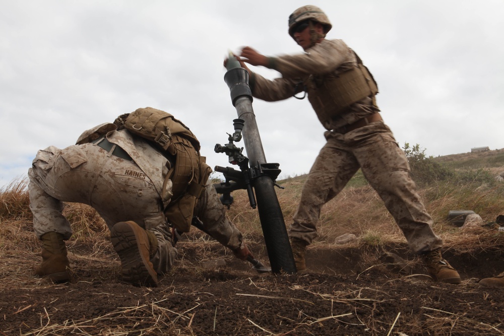 US Marines, Australians conduct live-fire exercise during Talisman Sabre 2011