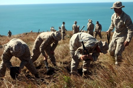 US Marines fire mortars during Talisman Sabre 2011