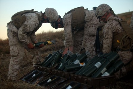 US Marines fire mortars during Talisman Sabre 2011