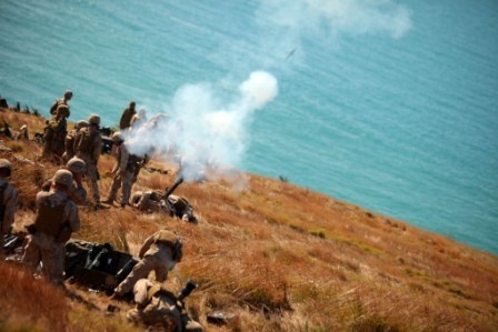 US Marines fire mortars during Talisman Sabre 2011