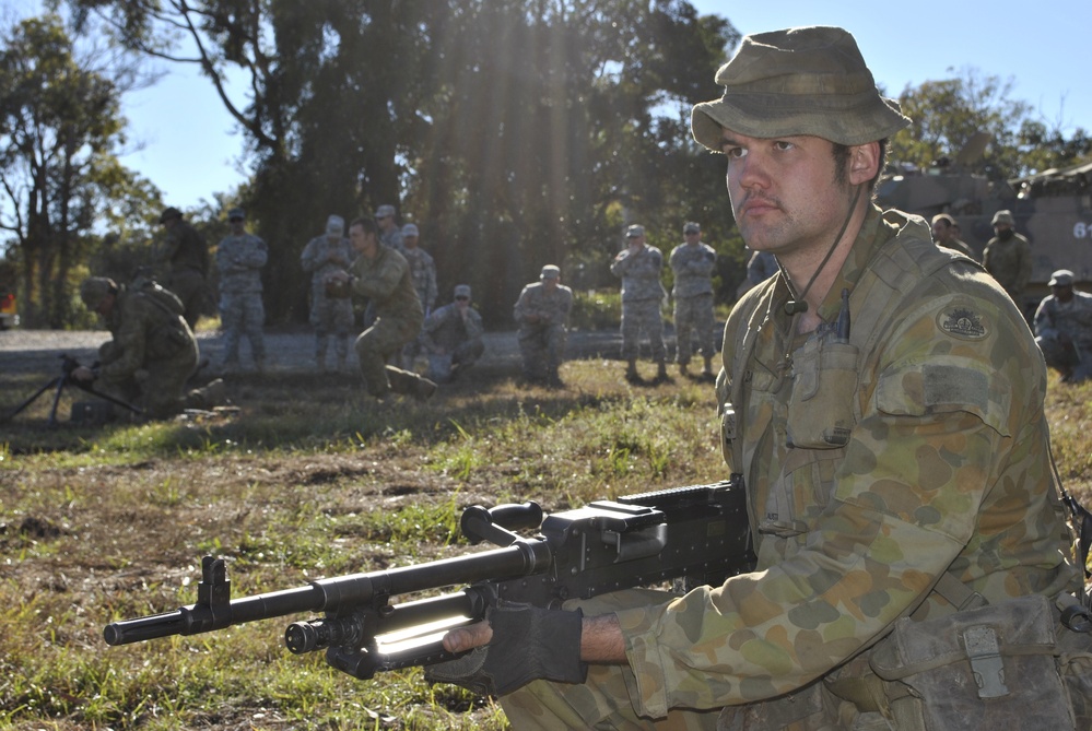 Australian Defence Force troops, US soldiers train together during Talisman Sabre 2011