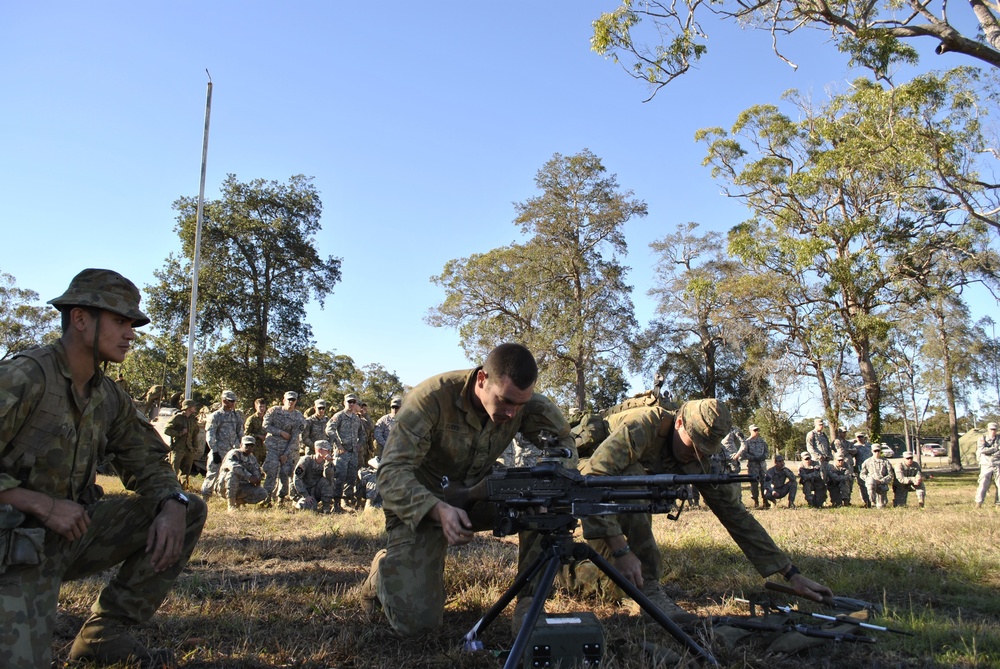 Australian Defence Force troops, US soldiers train together during Talisman Sabre 2011