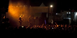 Puddle of Mudd rocks Marine Corps Base Hawaii during BayFest 2011
