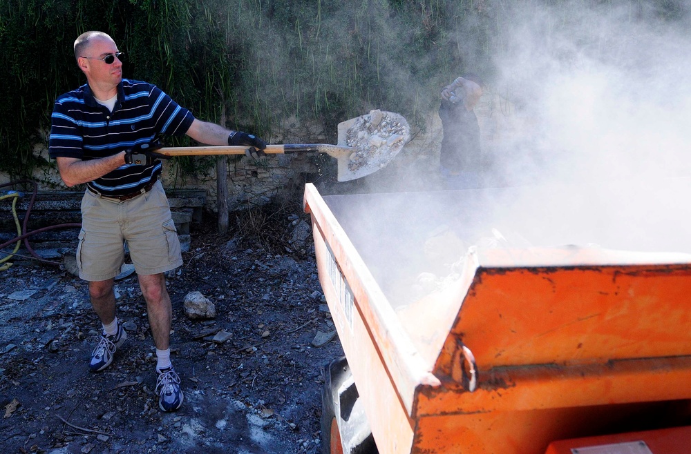 USS Mesa Verde sailors conduct community service in Spain