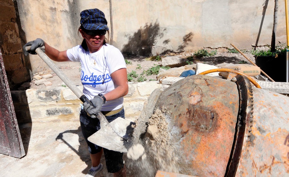 USS Mesa Verde sailors conduct community service in Spain