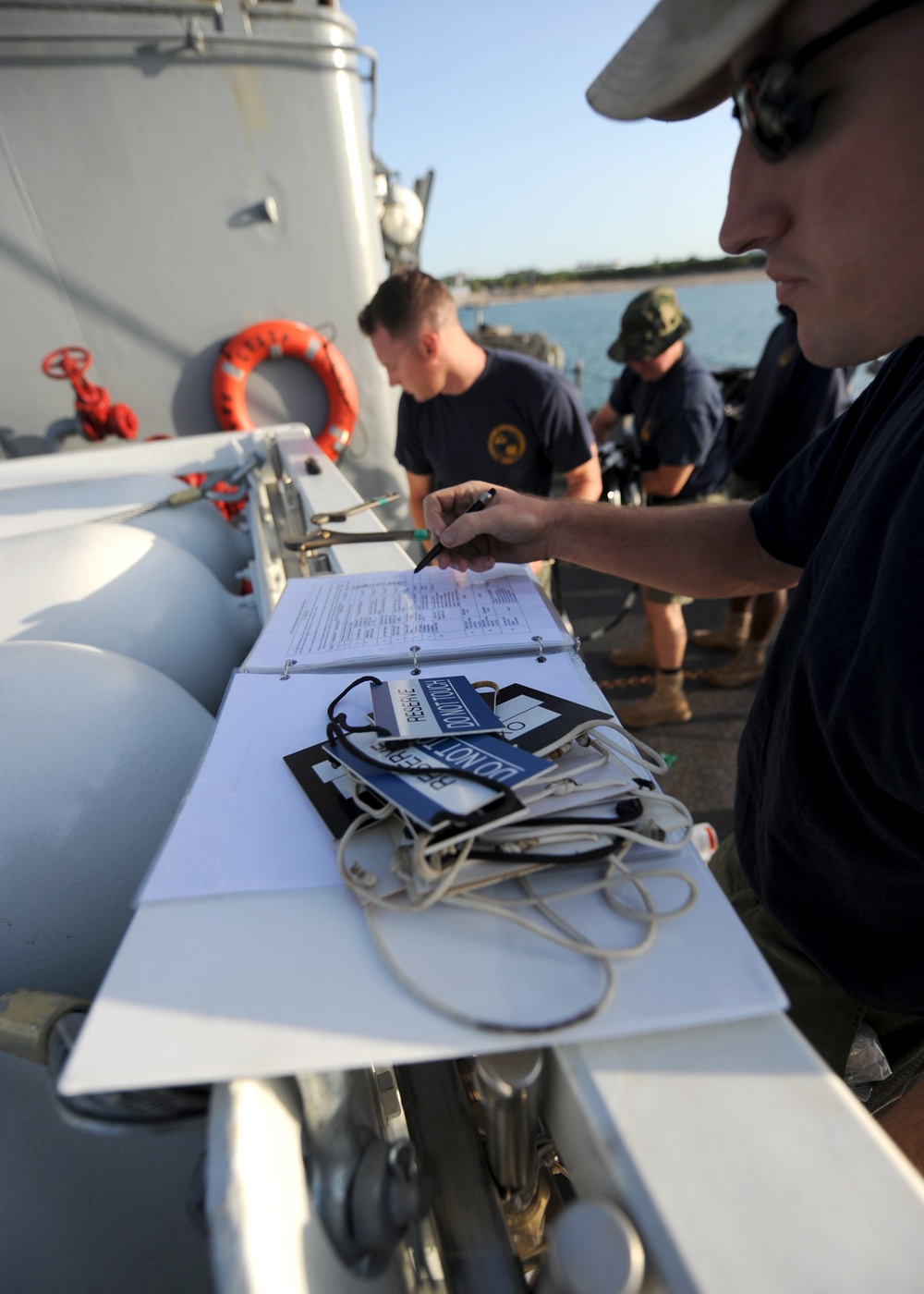 MDSU 2 aboard USNS Grasp