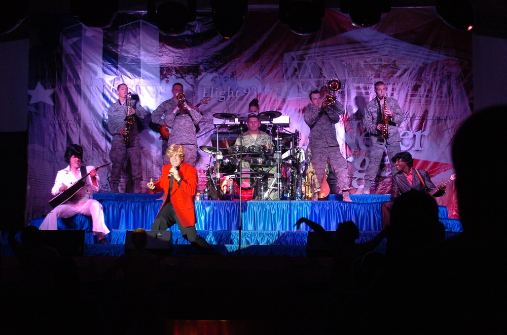 Jerry Lee Lewis, Tops in Blue entertain service members in Afghanistan
