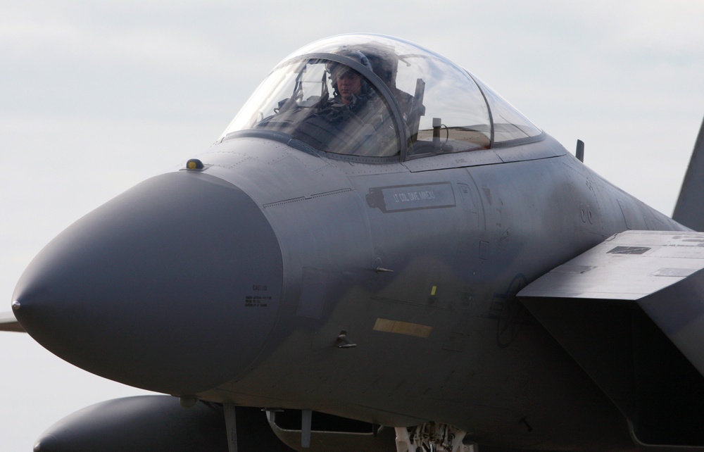 US Air Force aircraft fly at RAAF Base Darwin during Talisman Sabre 2011