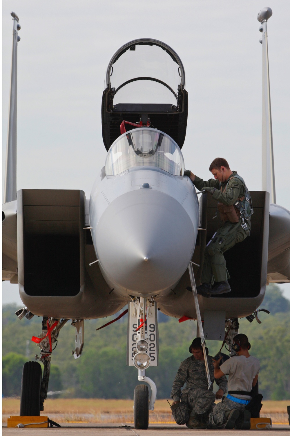 US Air Force aircraft fly at RAAF Base Darwin during Talisman Sabre 2011