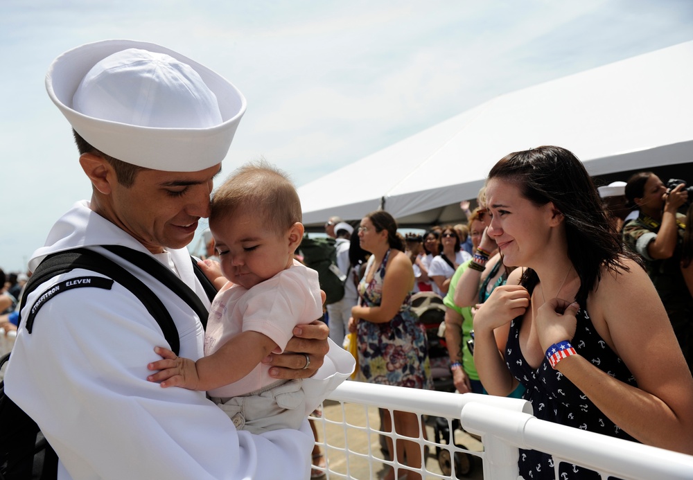 USS Enterprise homecoming