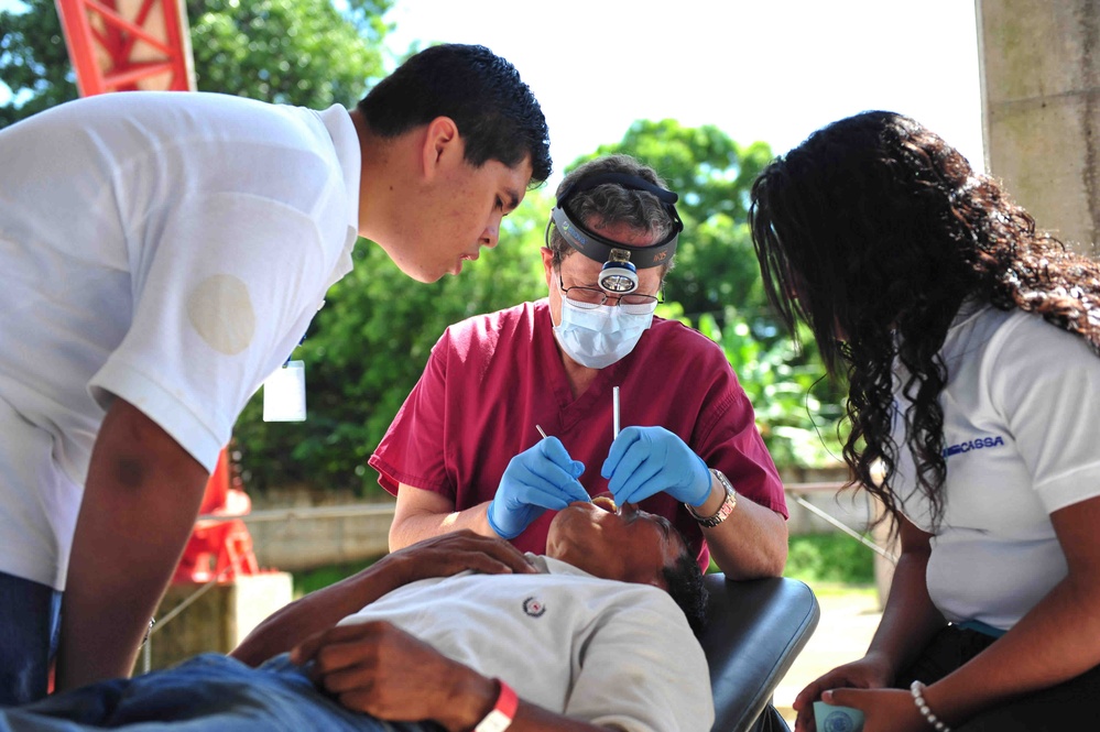 Continuing Promise 2011 community service project in El Salvador