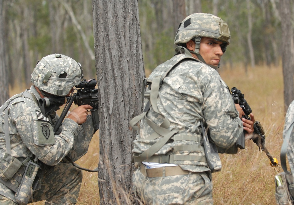 US soldiers parachute into Shoalwater Bay Training Area during Talisman Sabre 2011