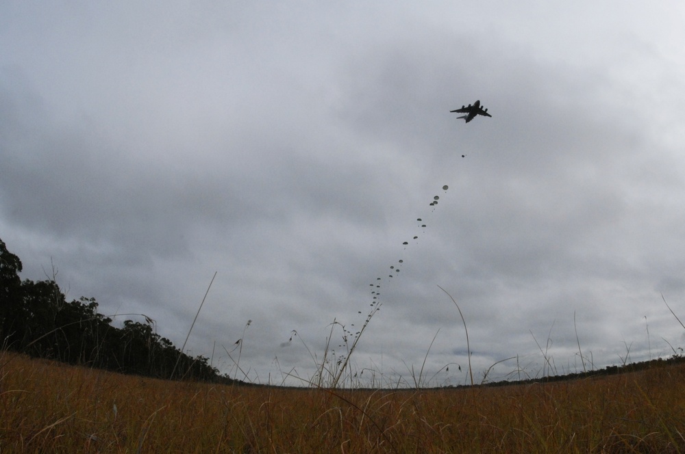 US soldiers parachute into Shoalwater Bay Training Area during Talisman Sabre 2011