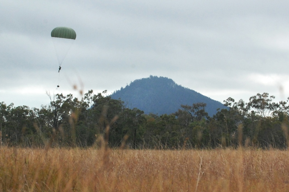 US soldiers parachute into Shoalwater Bay Training Area during Talisman Sabre 2011