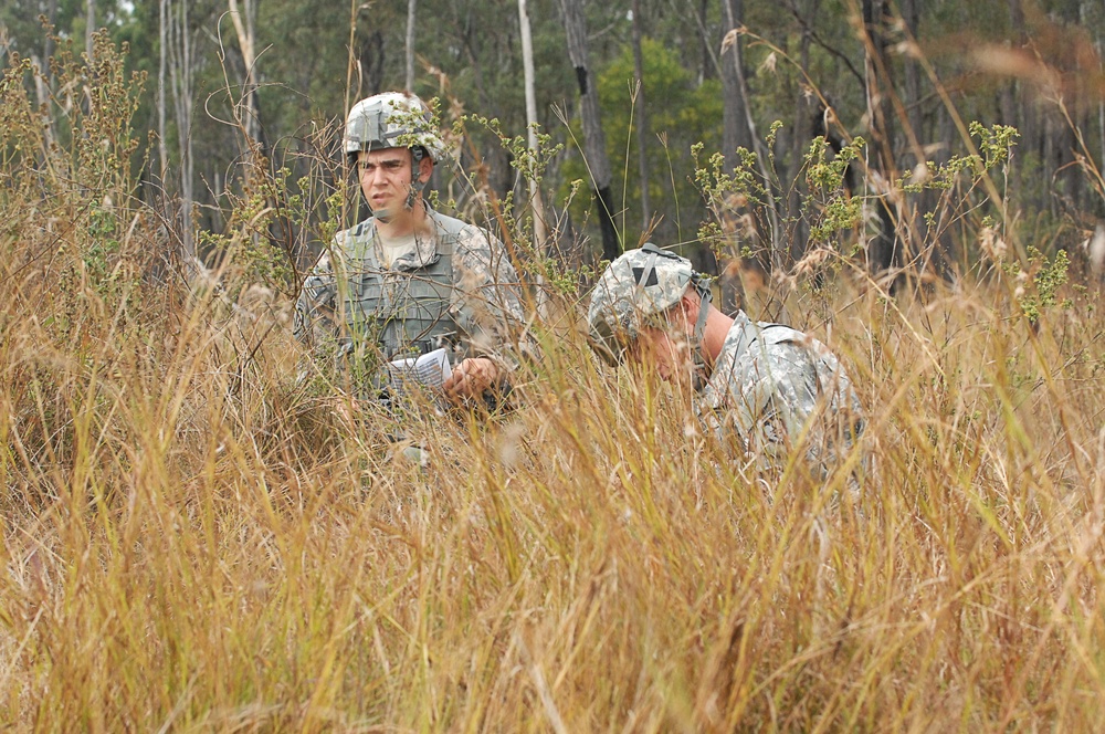 US soldier parachute into Shoalwater Bay Training Area during Talisman Sabre 2011