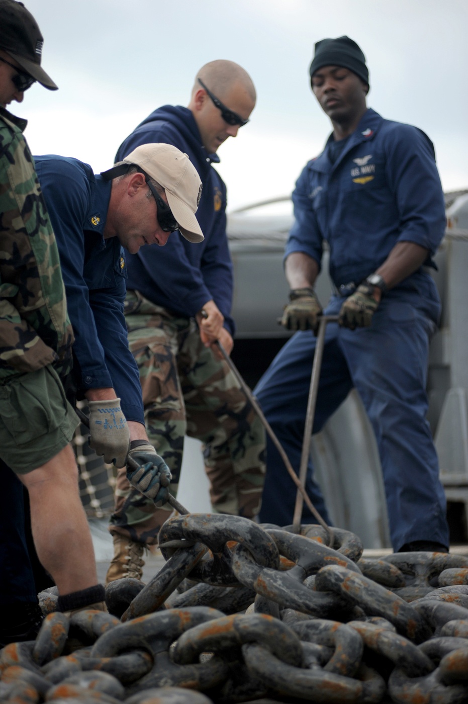 Mobile Diving and Salvage Unit 2 Aboard USNS Grasp