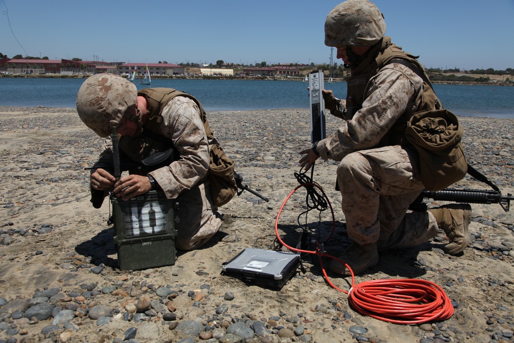 Communications Marines set up mobile command post