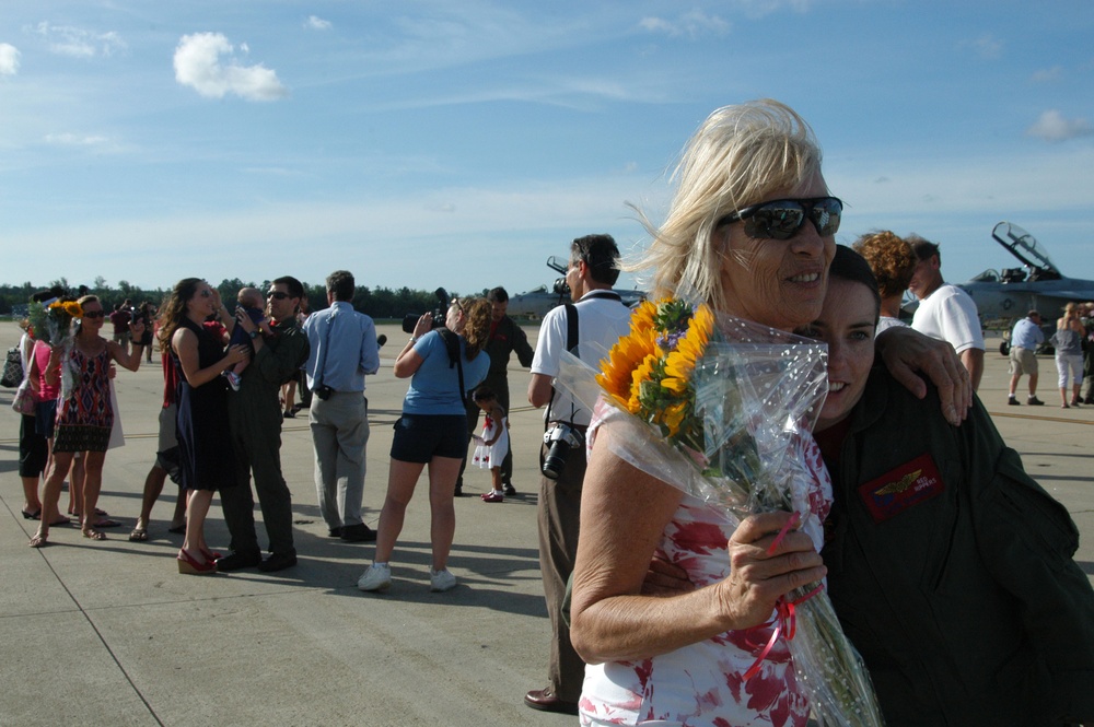 Sailors return home