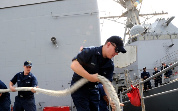 USS Anzio debarks Djiboui
