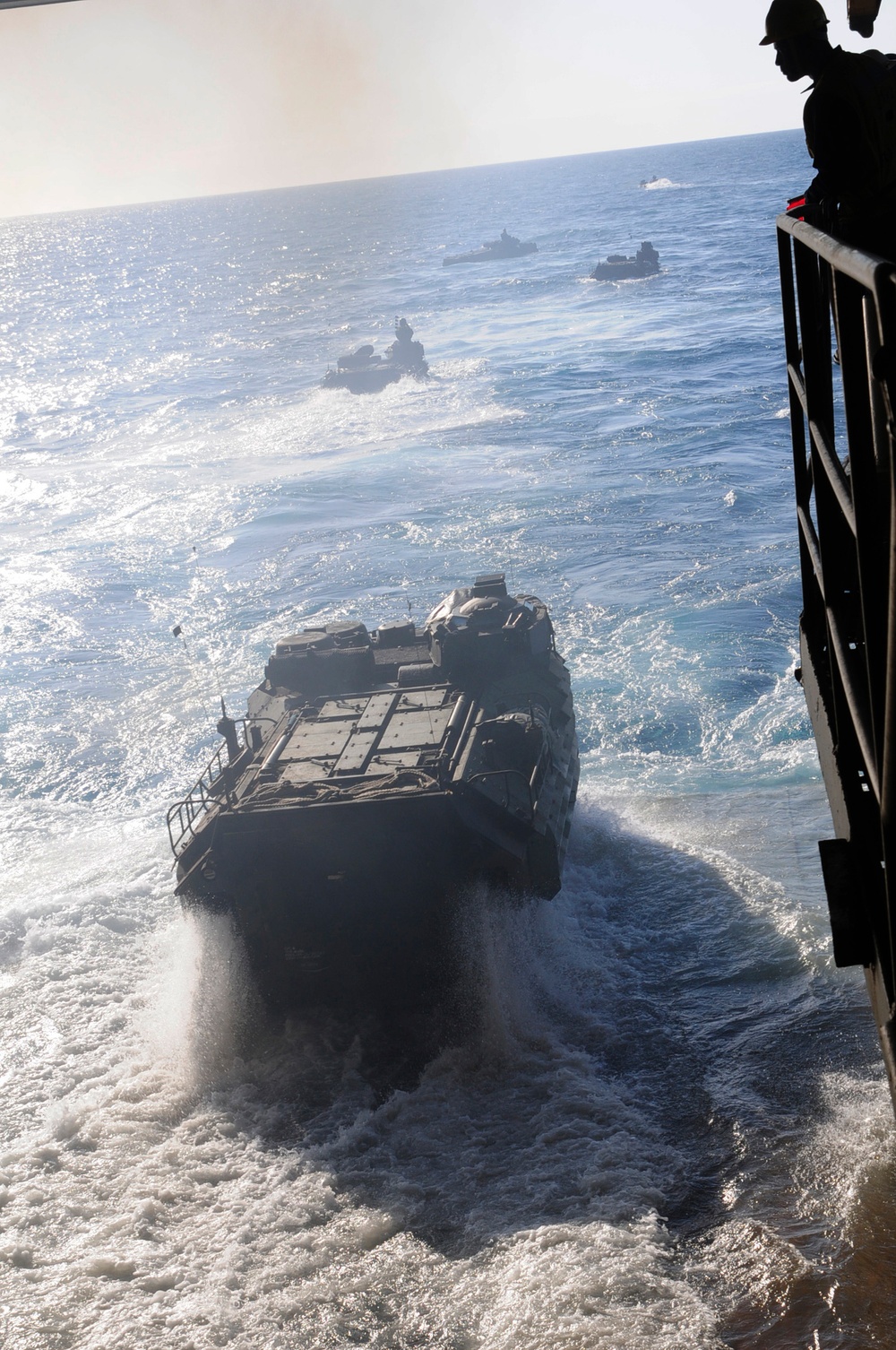 US, Australian sailors work together during Talisman Sabre 2011