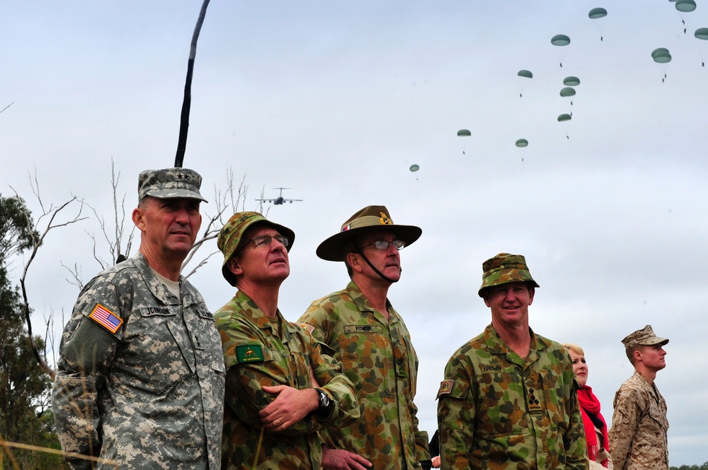 US, Australian paratroopers take to skies over Shoalwater Bay Training Area during Talisman Sabre 2011