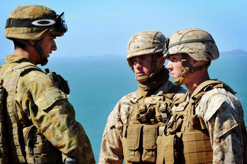 US Marines, Australian troops coordinate close air support during Talisman Sabre 2011