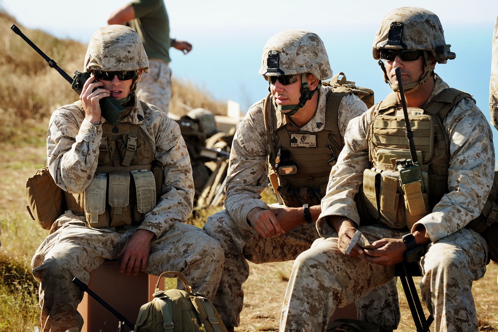 US Marines, Australian troops coordinate close air support during Talisman Sabre 2011