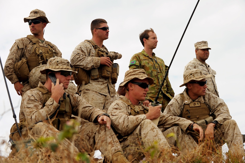 US Marines, Australian troops coordinate close air support during Talisman Sabre 2011