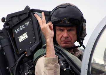 Marines, sailors introduced to 1st MAW commanding general