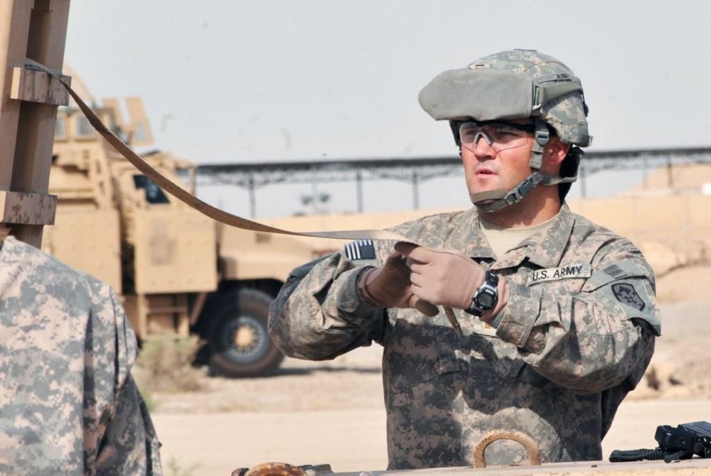 Soldiers and airmen recover, dismantle damaged aircraft