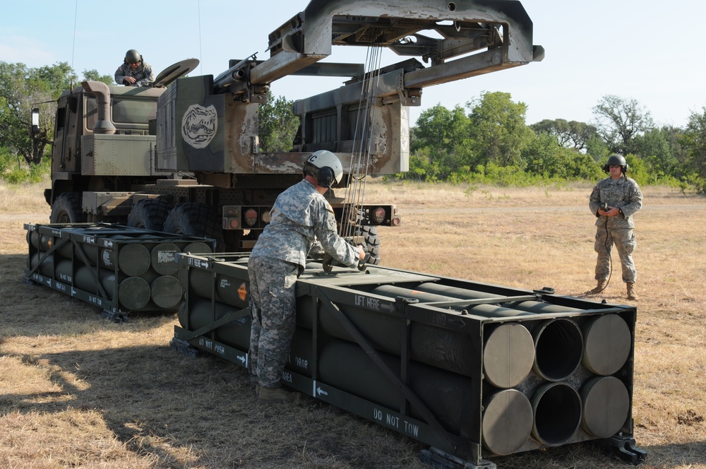 Soldiers train with new weapon system