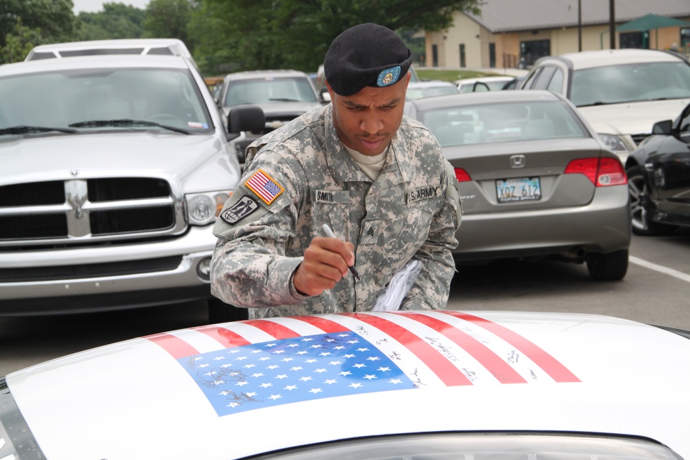 Kansas National Guard drag racers give back to wounded warriors