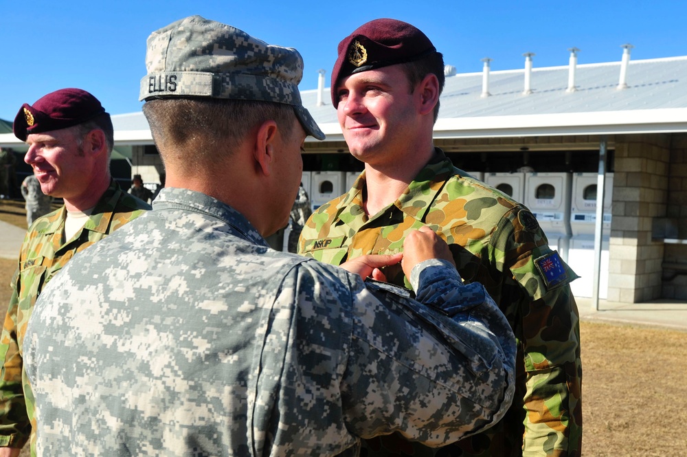 US, Australian paratroopers exchange jump wings during Talisman Sabre 2011