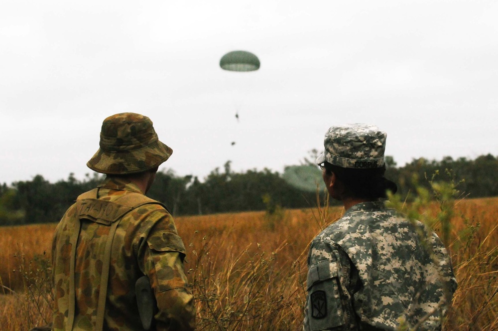 US, Australian Defence Force paratroopers jump into training during Talisman Sabre 2011