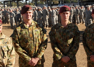 US, Australian paratroopers exchange wings during Talisman Sabre 2011