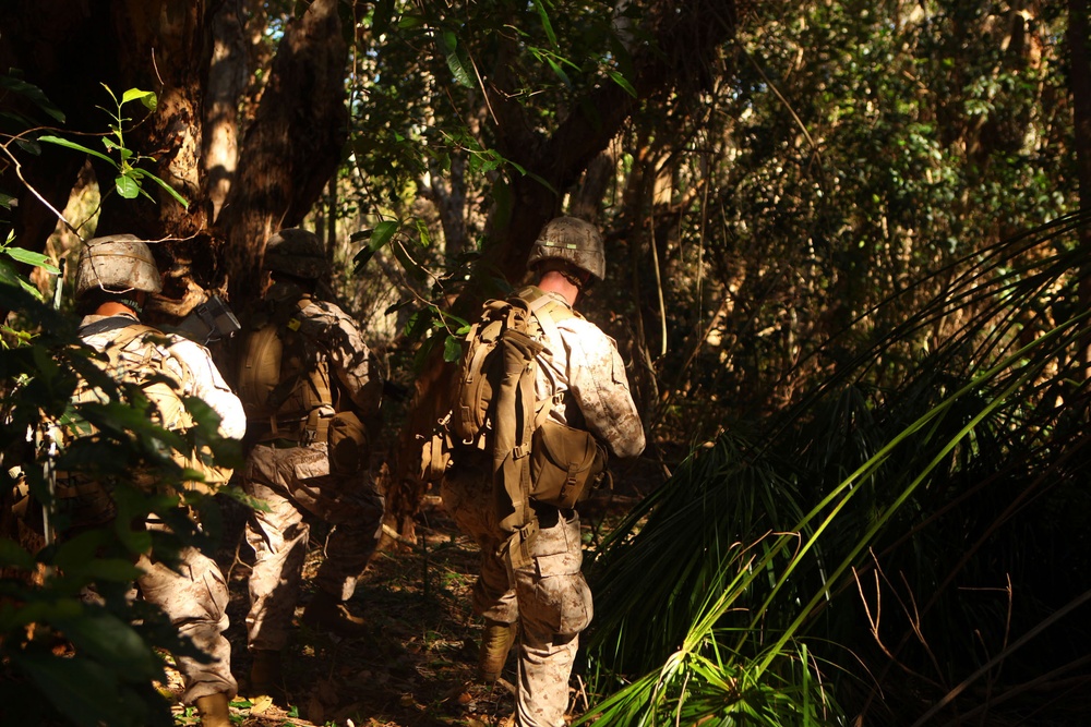 US Marines conduct mechanized assault during Talisman Sabre 2011
