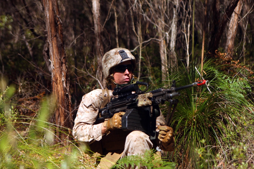 US Marines conduct mechanized assault during Talisman Sabre 2011