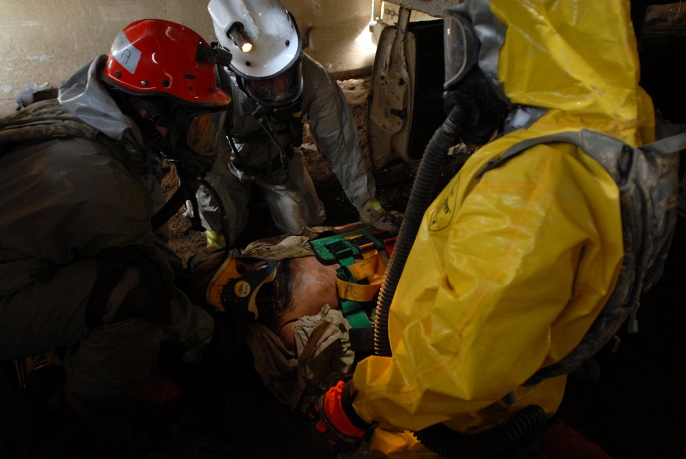 California Air National Guard medics train in search, extraction
