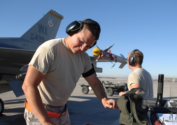 Weapons load crew competition