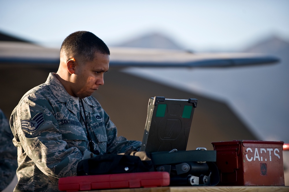 Weapons load crew competition