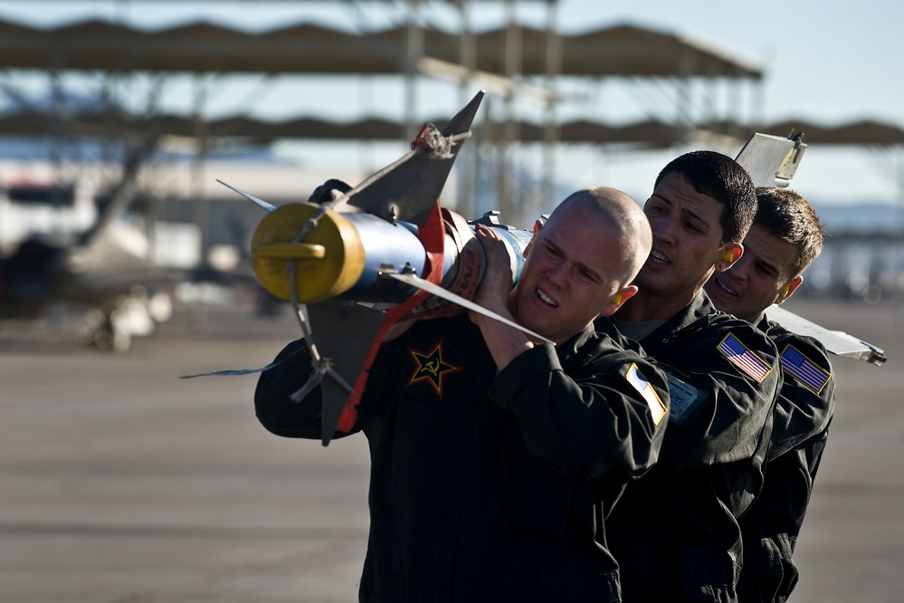 Weapons load crew competition