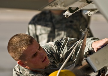 Weapons load crew competition