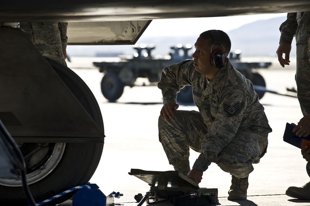 Weapons load crew competition
