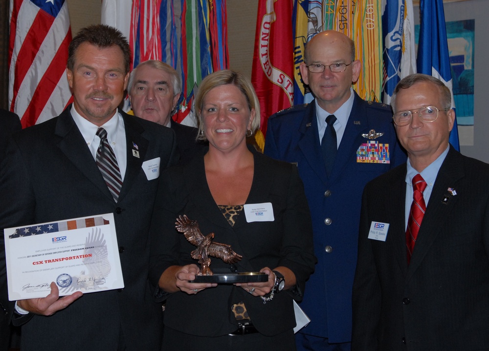 Florida employers recognized for support to the Guard, Reserve