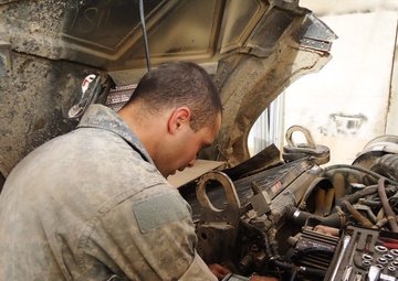 ‘Dragon’ mechanics keep wheels turning at Joint Security Station Deason, Iraq