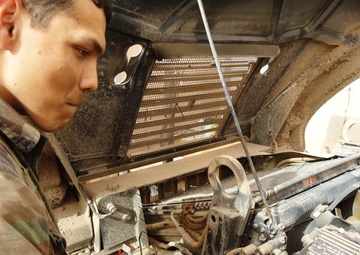 ‘Dragon’ mechanics keep wheels turning at Joint Security Station Deason, Iraq