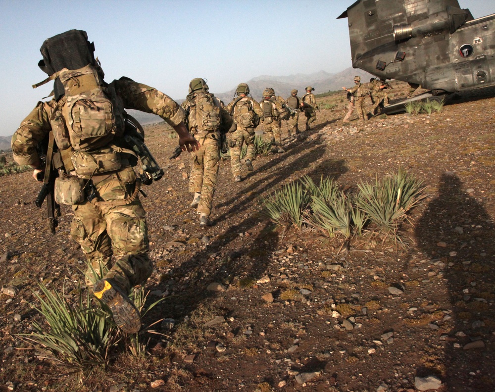 Searching for a Hezb-e Islami Gulbuddin leader in Khost province