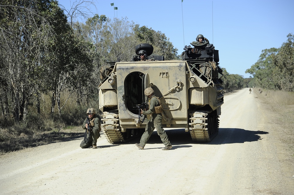 US Marines participate in force-on-force exercise during Talisman Sabre 2011
